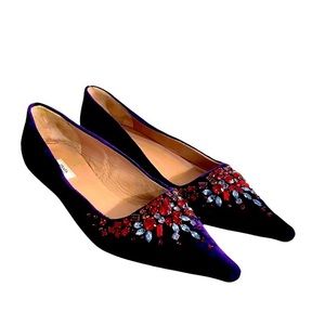 SOLD. Vintage Prada size 35 kitten heel purple velve…